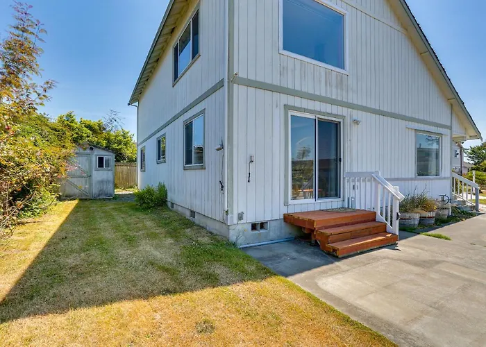 Seaside Eureka Vacation Rental W/ Bay Views!