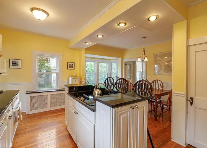 Family & Dog Friendly 4Br In Downtown Ne Harbor - Millbrook