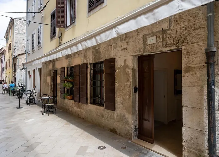 Aaa Apartments & Rooms With Free Private Parking