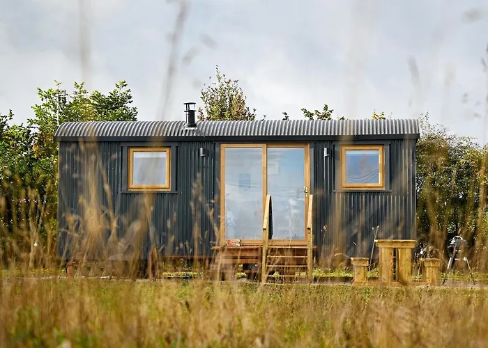 Luxury Shepherd Hut In The Peak District