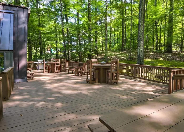Resort Amenities: Family-Friendly Dubois Cabin