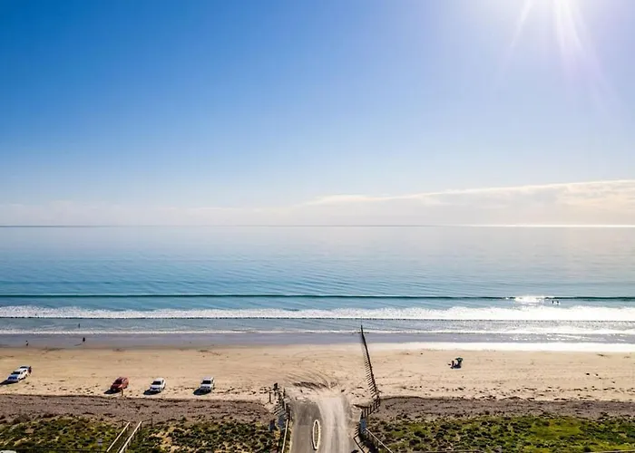 Casa Del Sol - Spacious Beach House With Backyard