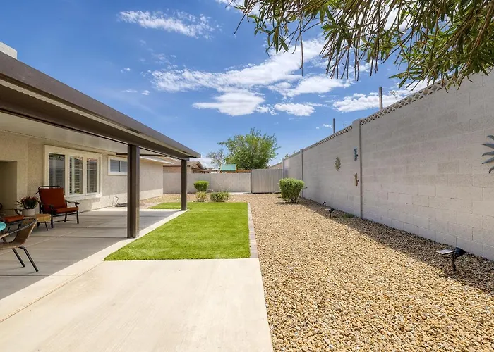 Single Story Minutes From Summerlin With Rv Parking & Dog Friendly