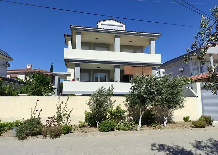 Villa Rain Bahce Suit Oda