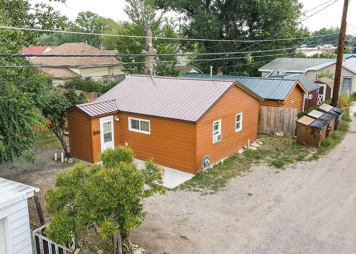Quaint Cody Cottage W/ Grill: Walk To Downtown!