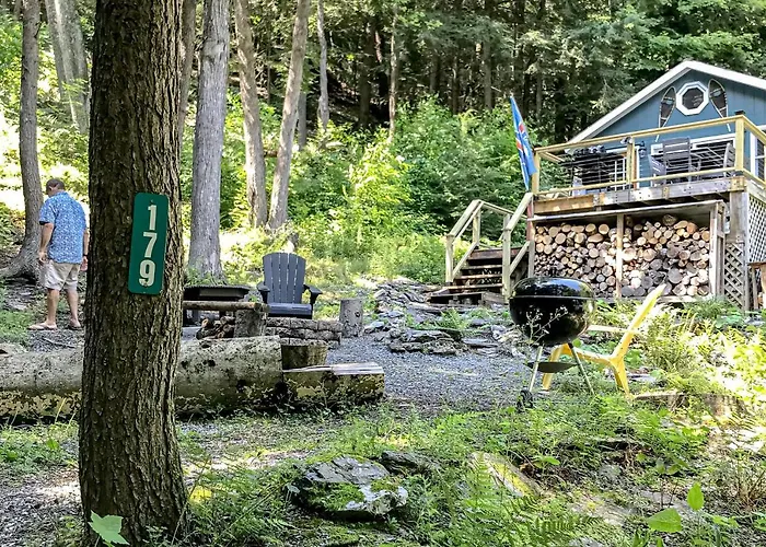 Beebe Pond Paradise