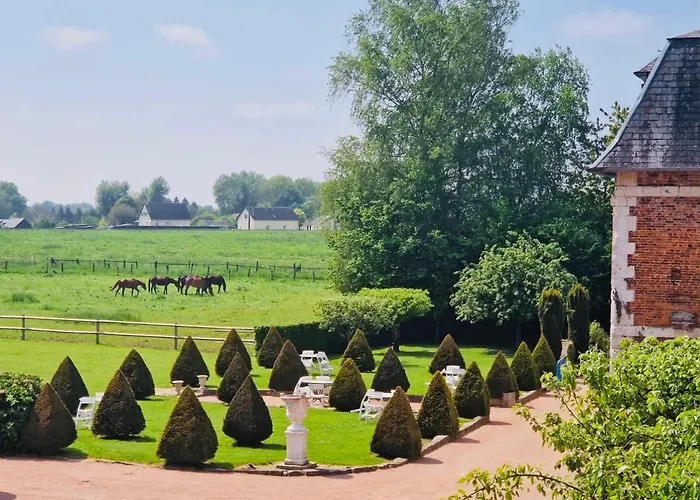 Domaine De L'Orangerie Du Chateau De Motteville Chambres D'Hotes