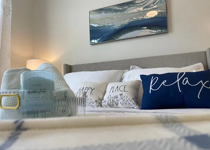 Cozy Retreat-Free Reserved Parking-Pool