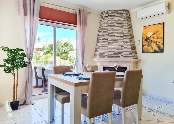 Casa Tombua - Pool - Beach & Center 300M - Ac - Wifi