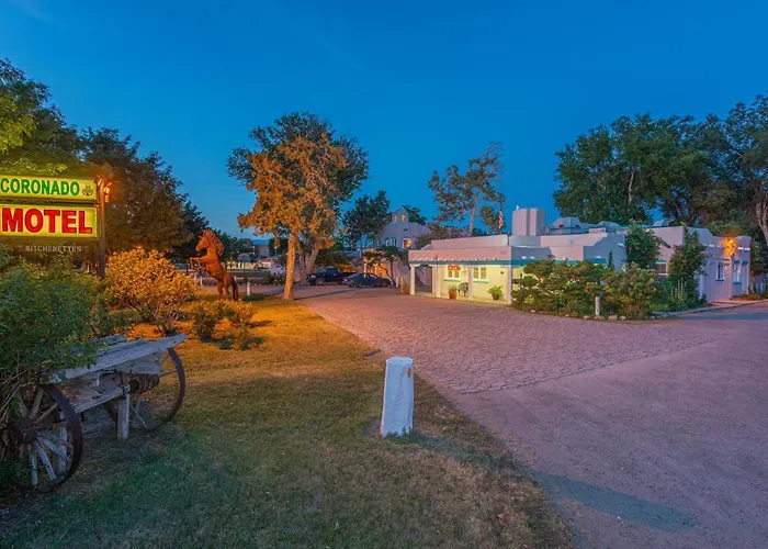 Cornado Motel -Nostalgic Adobe Motel-