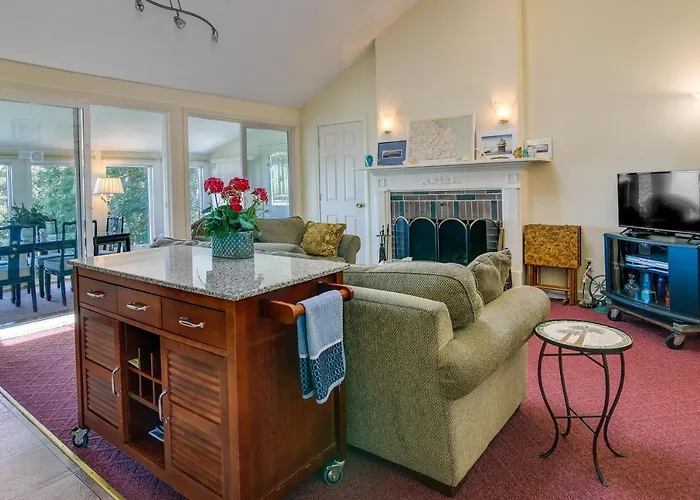 Bayfront Plymouth Gem W/ Sunroom, Steps To Shore!