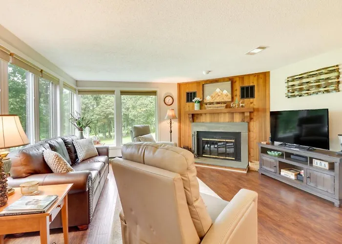 Wintergreen Resort Vacation Rental W/ Balcony!