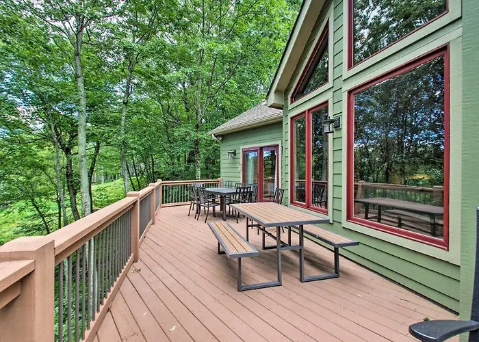 Wintergreen Resort Vacation Rental W/ Balcony!