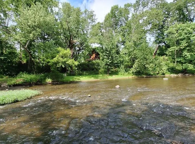 Neshannock Creekside Log Cabin