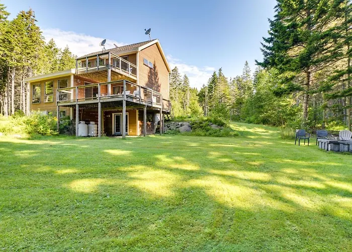 Waterfront Deer Isle Retreat W/ Fire Pit!