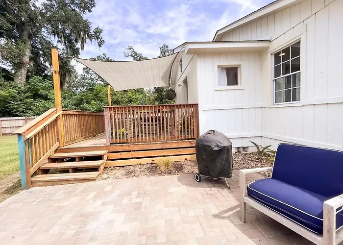 Sleeps 10! Minutes To Parris Island & Downtown