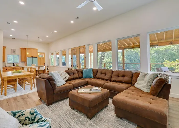Modern, Riverfront Family House W/ Balcony & Grill