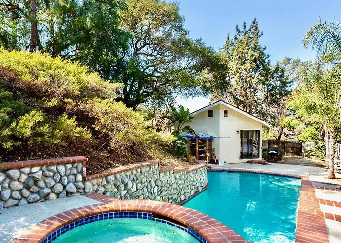 New Modern Apt W/Pool & Hot Tub In Nature