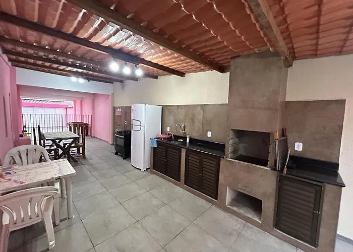 Casa iguaba com área de lazer