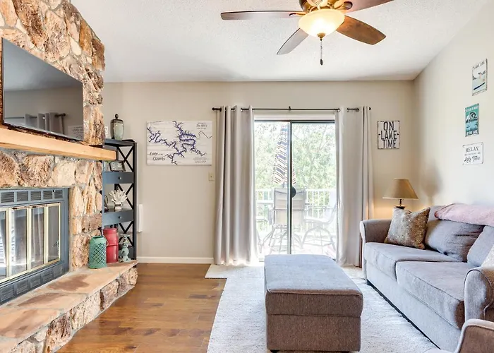 Walk To Pool + Lake: Cozy Osage Beach Condo