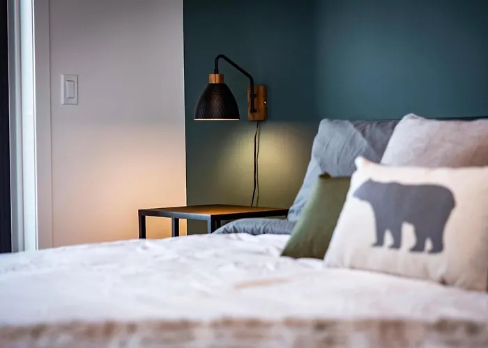 The Three Bear Penthouse - With Hot Tub