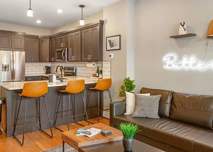Modern Condo In The Heart Of Uptown Butte - Unit A