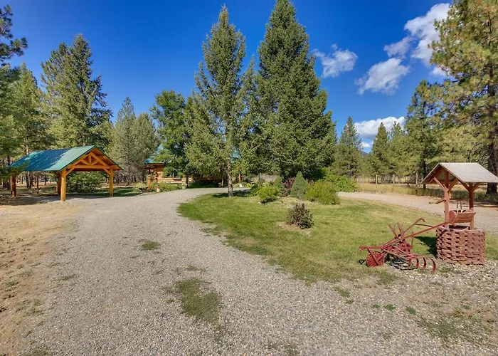 Libby Home W/ Mountain Views, Gazebo & Fire Pit!