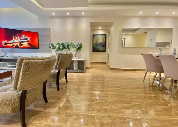 Lovely Sto Dgo Center Apt