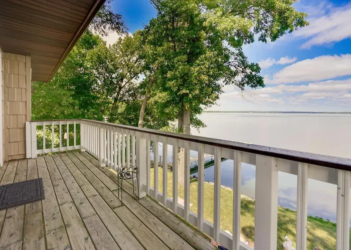 Lakefront Chippewa Falls Haven W/ Private Deck!
