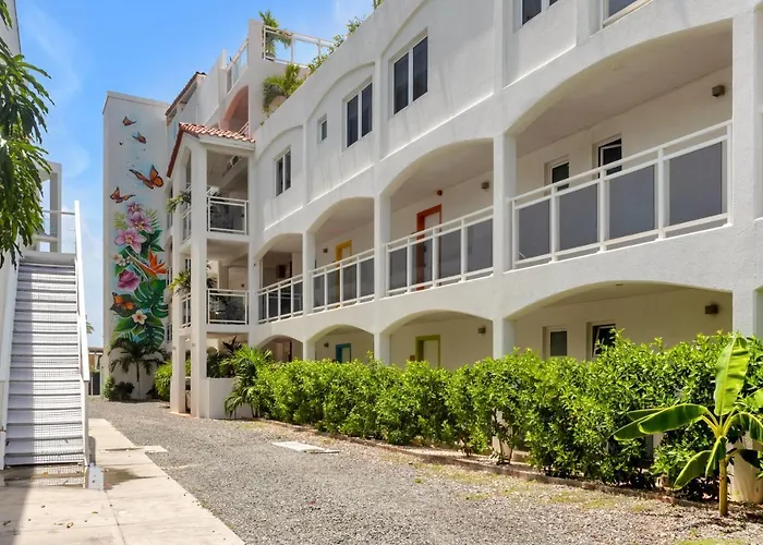 Maho Beach Spacious 1-Br, Ocean Level