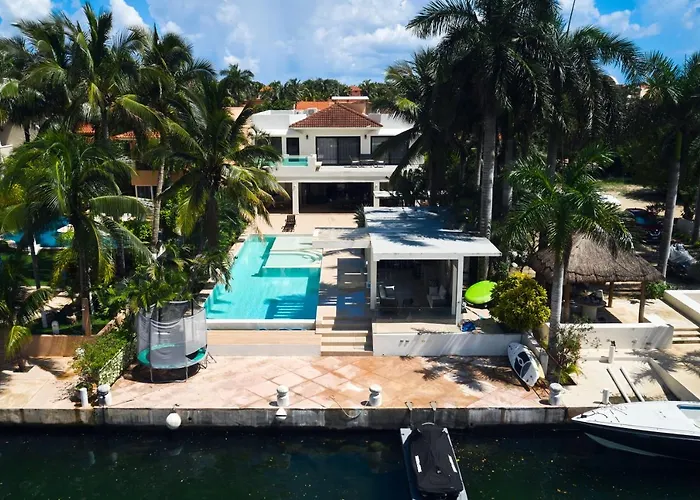 Villa De Lujo En Puerto Aventuras: Tu Refugio Privado En El Paraiso