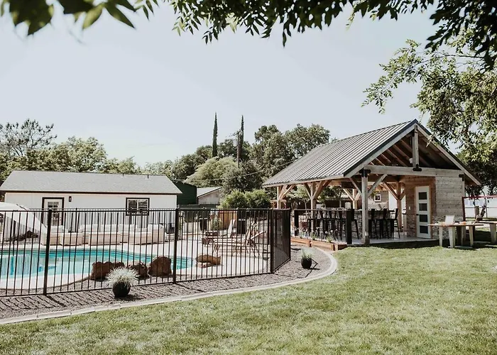 Beautiful Spacious Guest Home