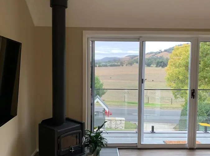 The Yarra Valley Couple Escape