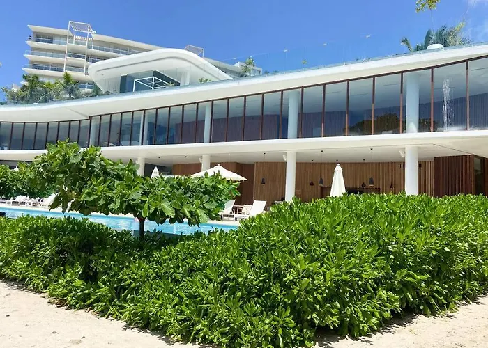 Luxurious Private Beach Getaway