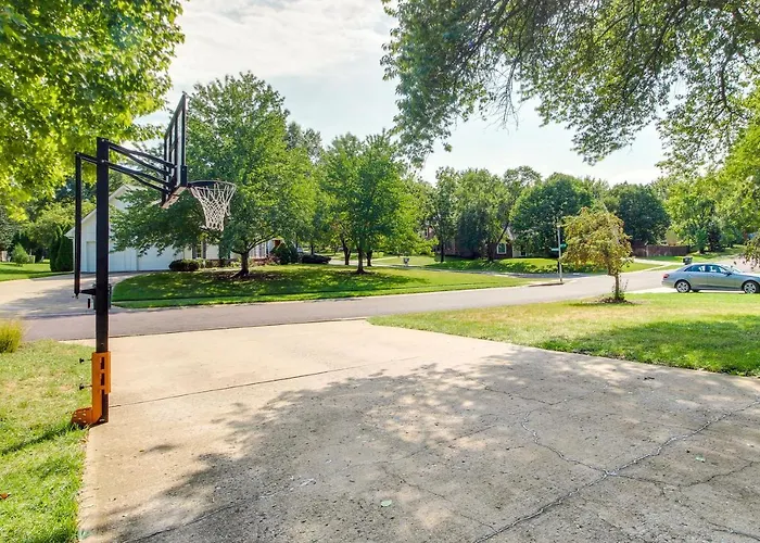 Overland Park Home W/ Fenced-In Yard & Gas Grill!
