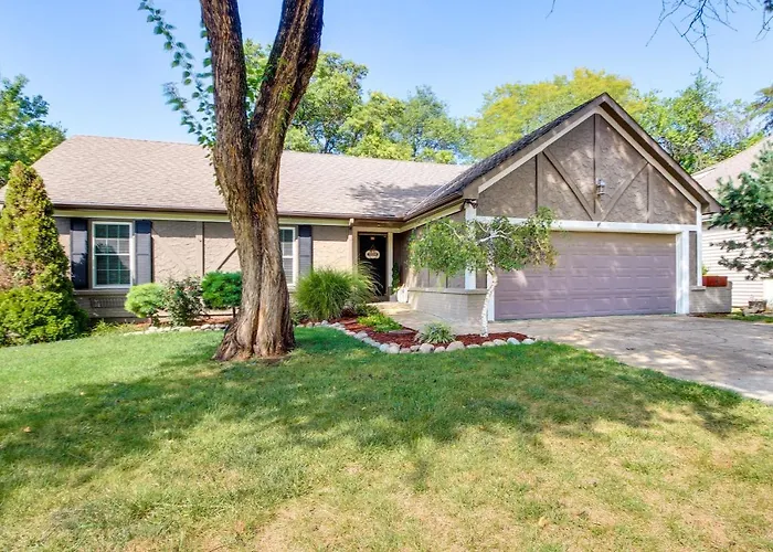 Overland Park Home W/ Fenced-In Yard & Gas Grill!