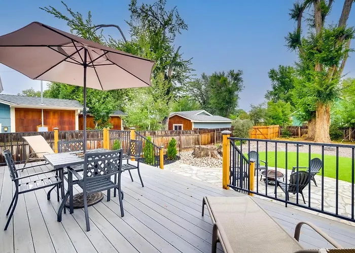 Loveland Retreat W/ Bicycles, Deck & Fire Pit!