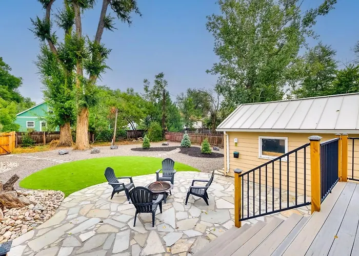 Loveland Retreat W/ Bicycles, Deck & Fire Pit!