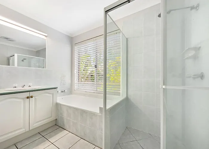 Unit 1 18 Lorraine Avenue