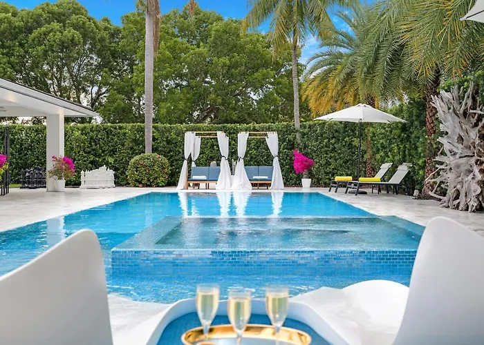 Mia Mansion W/ Pool / Bbq /Cabanna / Outdoor Bar