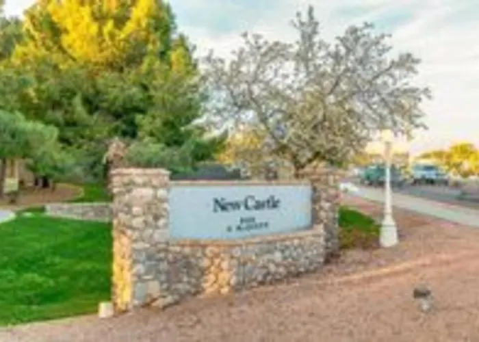 Cozy 3 Bedrooms Town Home In Chandler With Community Pool