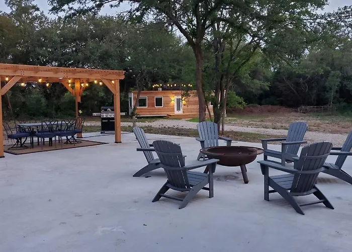 The Lonely Bull Luxury Container Home On 5 Acres