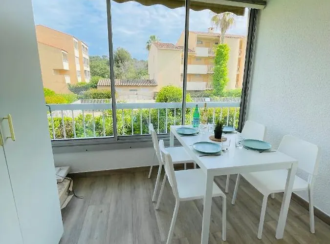 La Belle Vie Pour 4 Personnes A Sanary