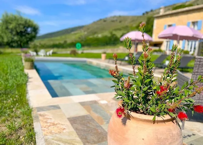 Mas Provencal Avec Piscine