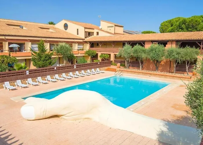 Golf Saint Cyprien Ground Floor 2 Bedrooms Apartment With Terrace