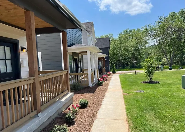 New Centennial Park Luxury Smart Home W Courtyard