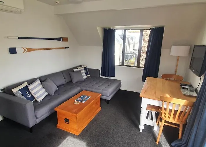 Wharfside Apartment