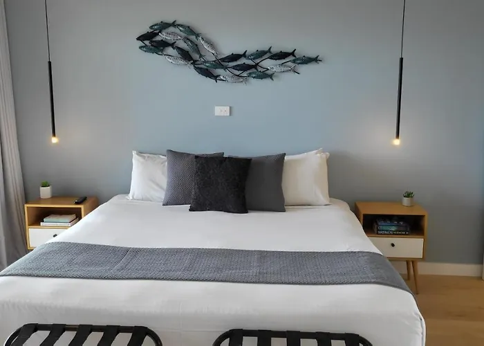 Luxury Couples Retreat Hamilton Island With Buggy