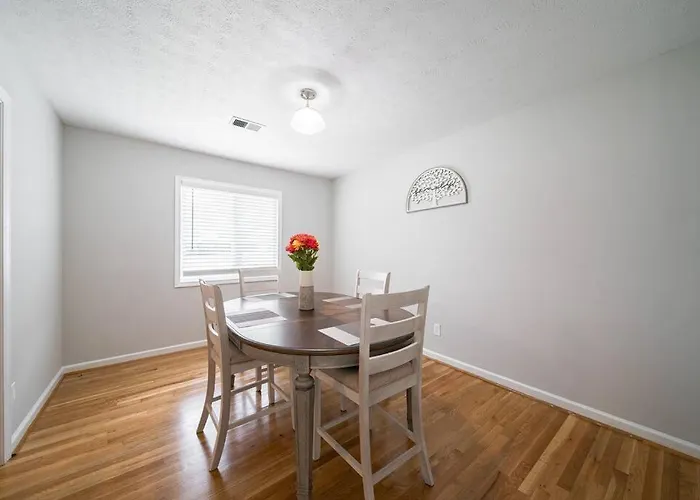 Cozy Brick Ranch Home Owned And Operated By An Army Soldier!!