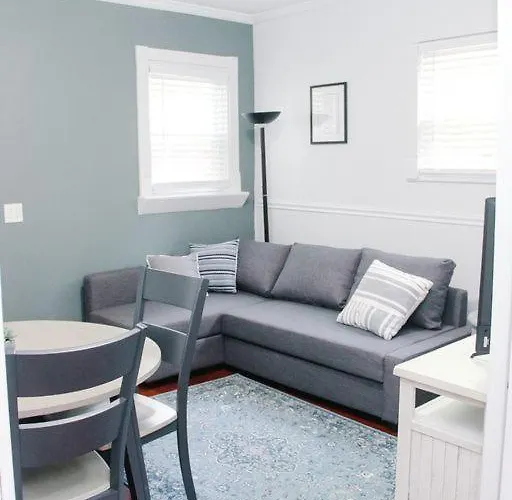 Historic Peaceful Apartment